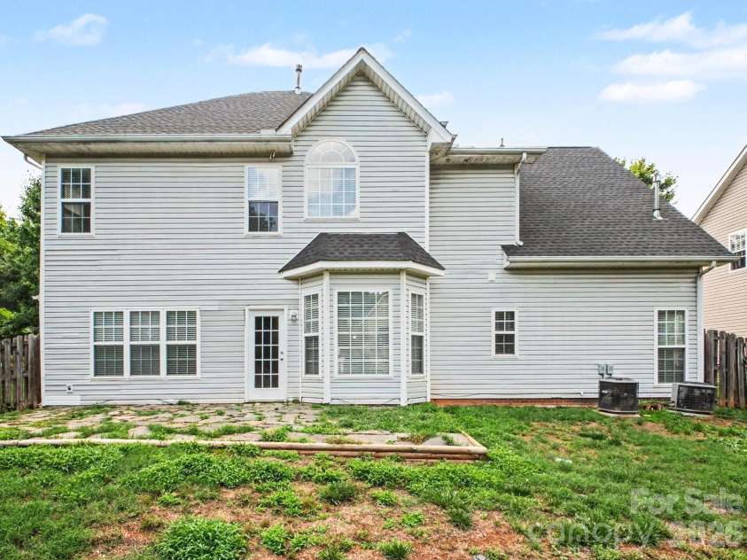 12102 Hampton Place Drive, Charlotte, NC 28269.  MLS# CAR4383452, YatesRealty ID 25793. 