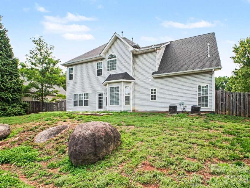 12102 Hampton Place Drive, Charlotte, NC 28269.  MLS# CAR4383452, YatesRealty ID 25793. 