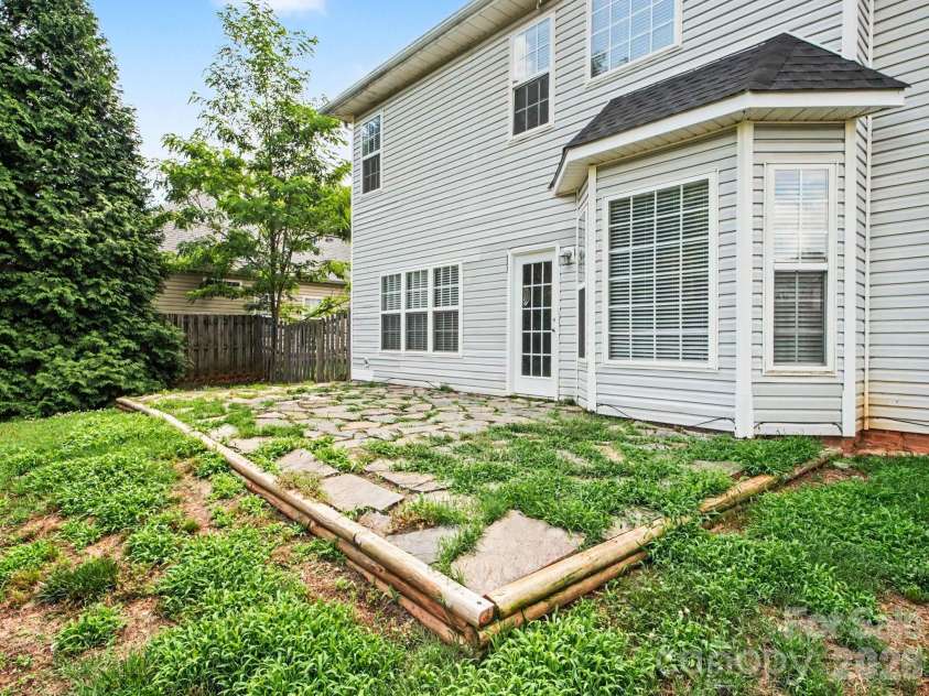 12102 Hampton Place Drive, Charlotte, NC 28269.  MLS# CAR4383452, YatesRealty ID 25793. 