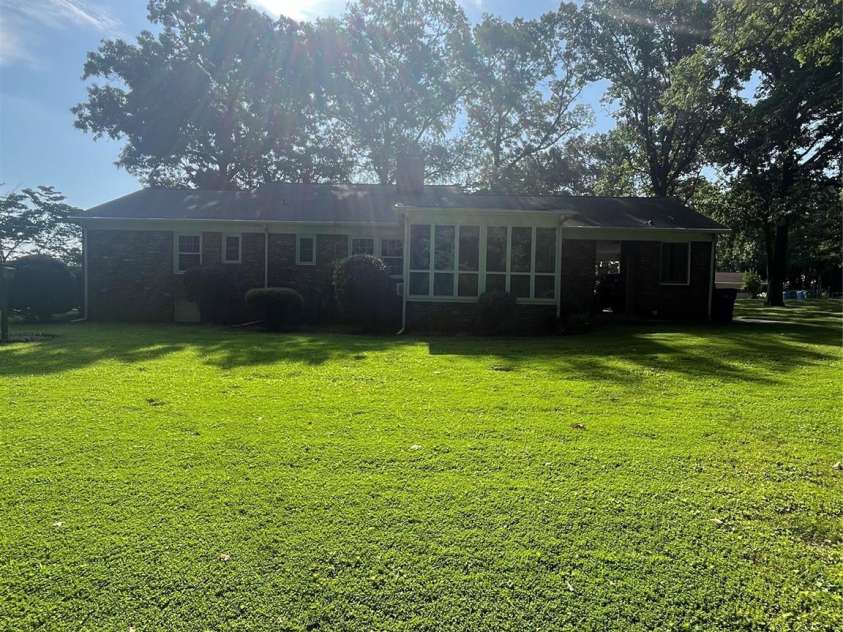 504 Mount Vernon Drive, Albemarle, NC 28001.  MLS# CAR4281461, YatesRealty ID 25793. 