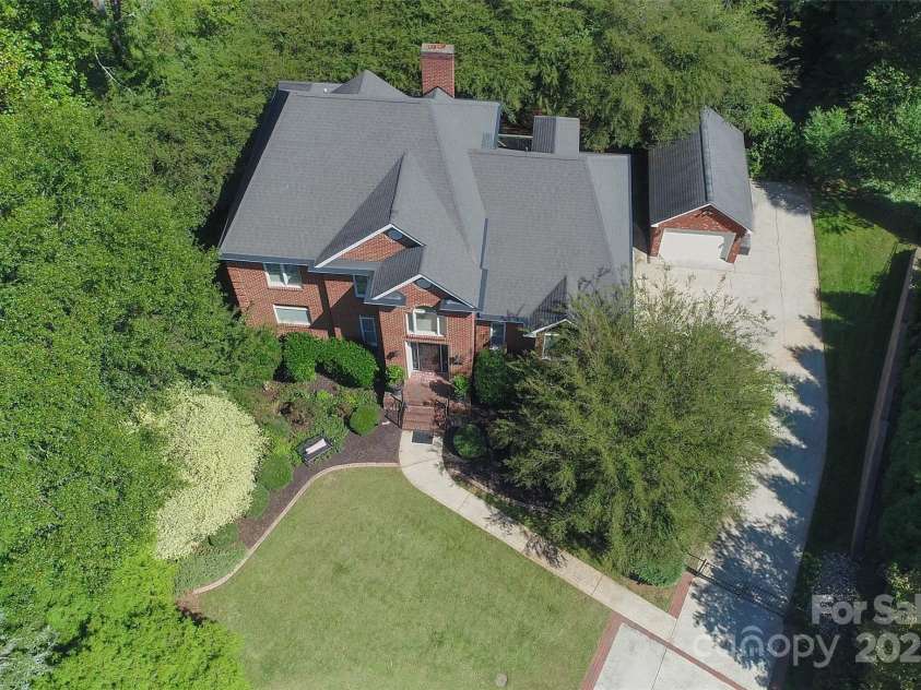 2769 Independence Way, Gastonia, NC 28056.  MLS# CAR4304710, YatesRealty ID 25795. 