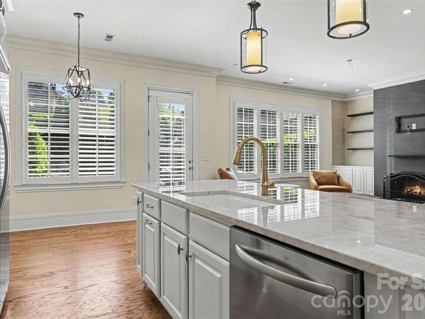 6227 Fletcher Circle, Charlotte, NC 28226.  MLS# CAR4378984, YatesRealty ID 25795. 