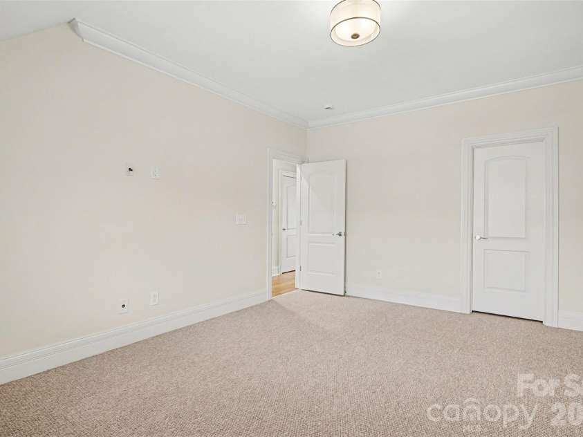 6227 Fletcher Circle, Charlotte, NC 28226.  MLS# CAR4378984, YatesRealty ID 25795. 