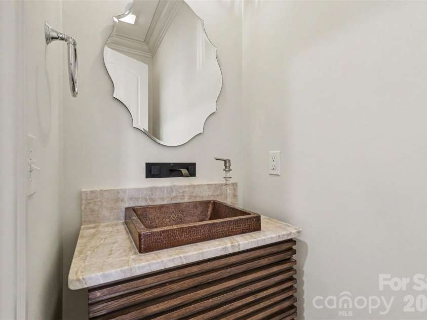 6227 Fletcher Circle, Charlotte, NC 28226.  MLS# CAR4378984, YatesRealty ID 25795. 