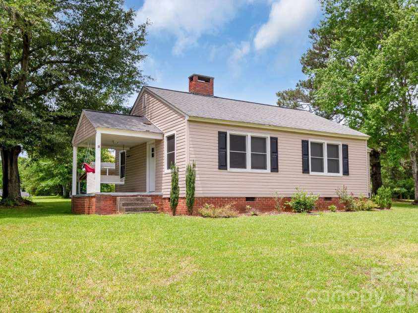 1604 Converse Street, Lancaster, SC 29720.  MLS# CAR4386627, YatesRealty ID 25797. 