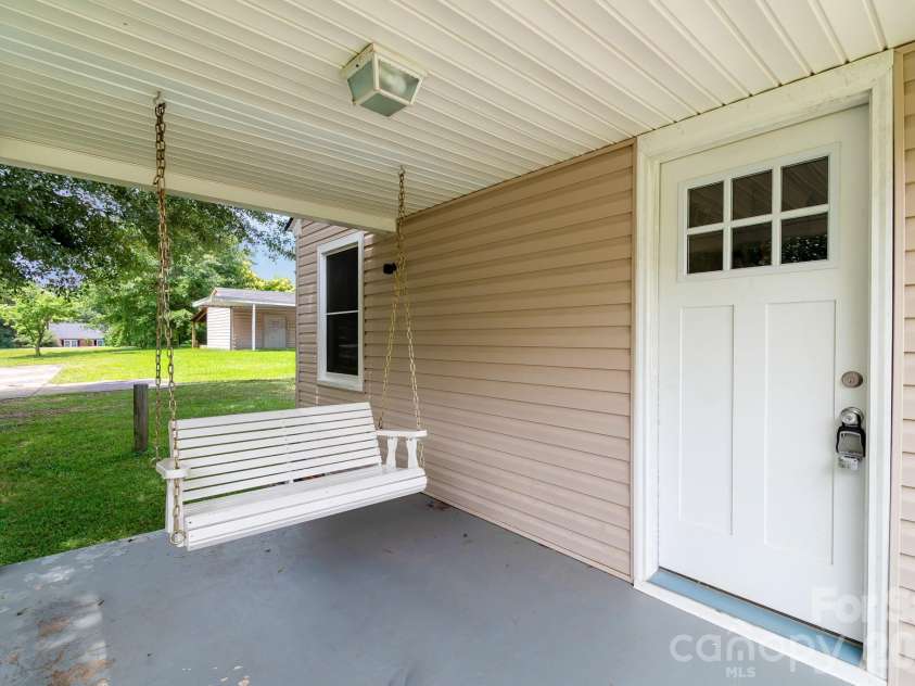 1604 Converse Street, Lancaster, SC 29720.  MLS# CAR4386627, YatesRealty ID 25797. 