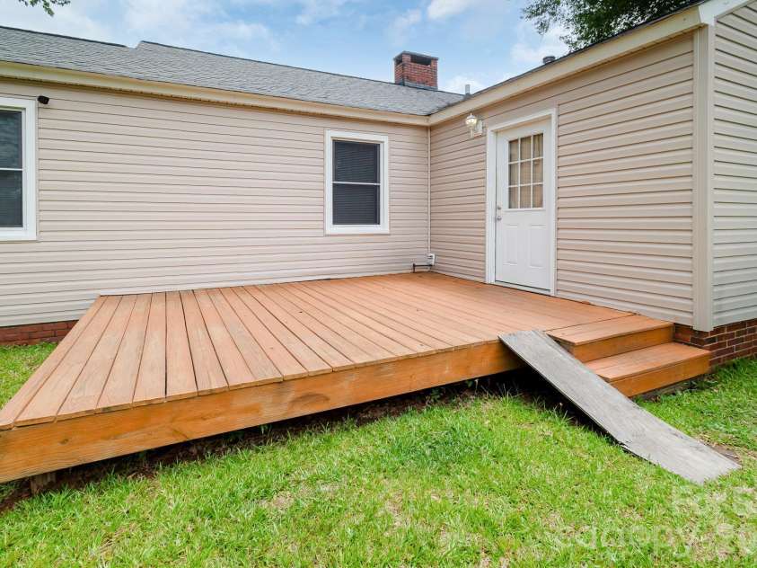 1604 Converse Street, Lancaster, SC 29720.  MLS# CAR4386627, YatesRealty ID 25797. 