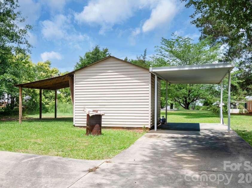 1604 Converse Street, Lancaster, SC 29720.  MLS# CAR4386627, YatesRealty ID 25797. 