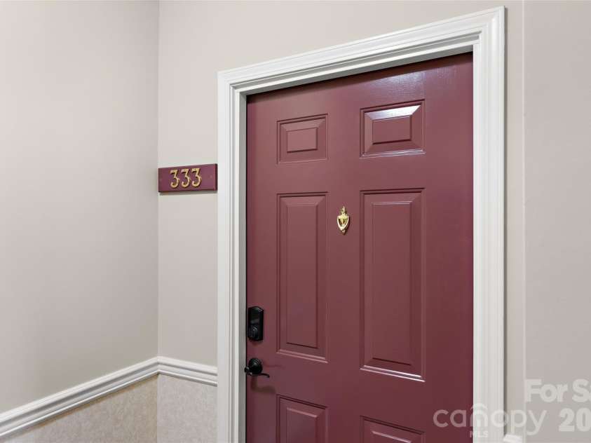 333 Westbend Drive, Charlotte, NC 28262.  MLS# CAR4386610, YatesRealty ID 25798. 