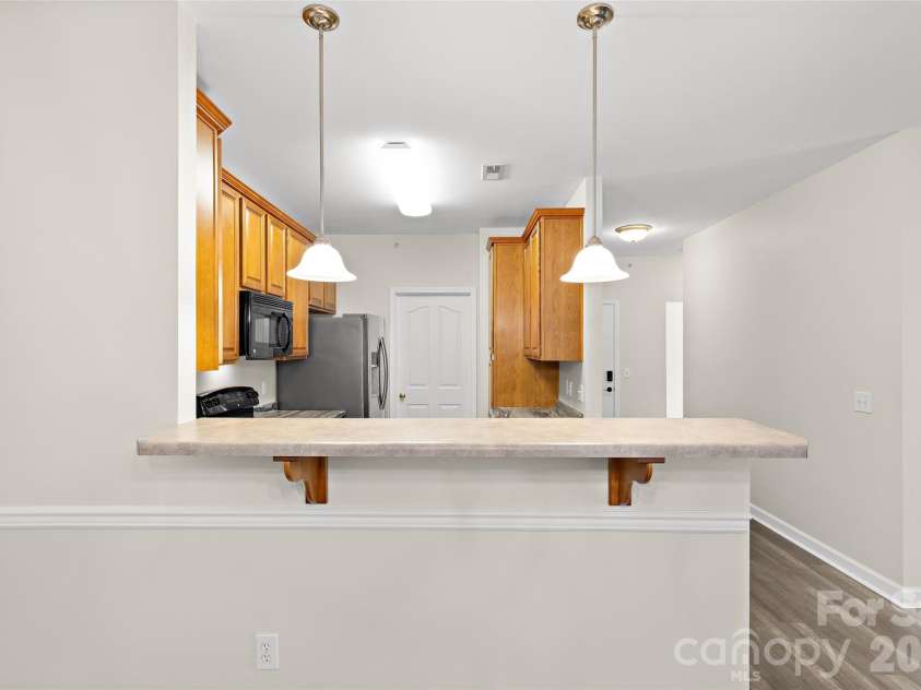333 Westbend Drive, Charlotte, NC 28262.  MLS# CAR4386610, YatesRealty ID 25798. 