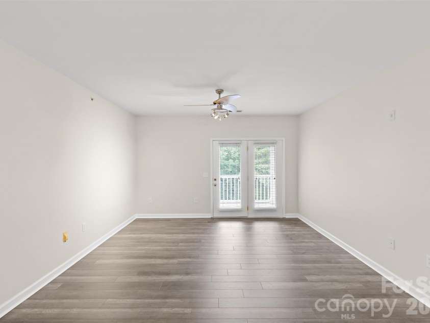 333 Westbend Drive, Charlotte, NC 28262.  MLS# CAR4386610, YatesRealty ID 25798. 