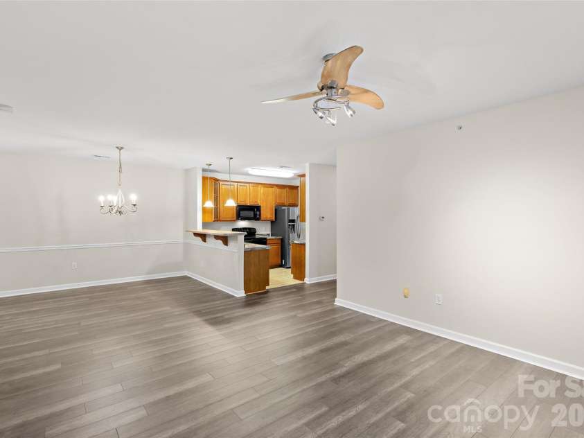 333 Westbend Drive, Charlotte, NC 28262.  MLS# CAR4386610, YatesRealty ID 25798. 