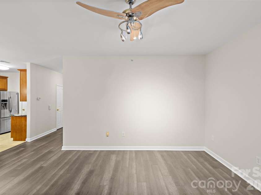 333 Westbend Drive, Charlotte, NC 28262.  MLS# CAR4386610, YatesRealty ID 25798. 