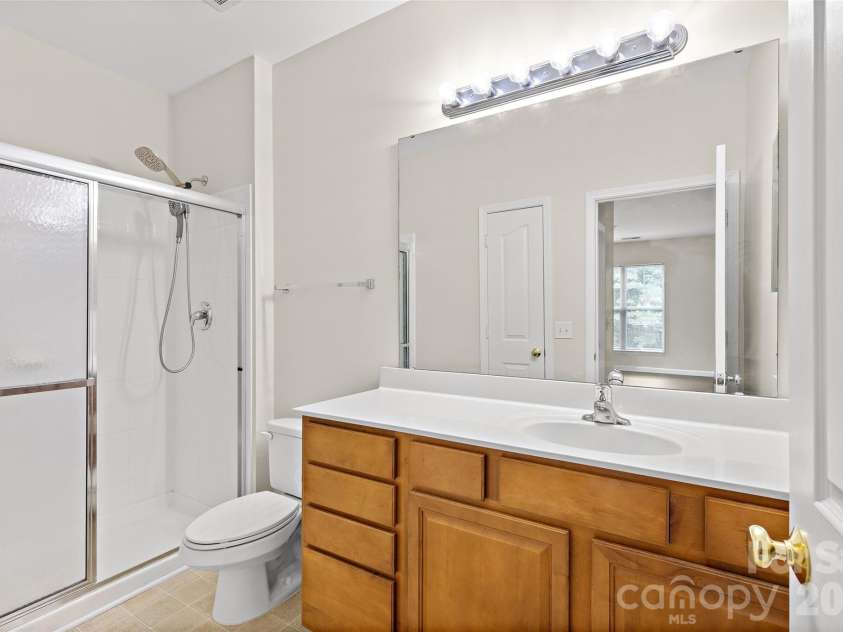 333 Westbend Drive, Charlotte, NC 28262.  MLS# CAR4386610, YatesRealty ID 25798. 