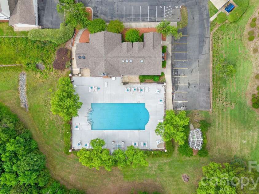 333 Westbend Drive, Charlotte, NC 28262.  MLS# CAR4386610, YatesRealty ID 25798. 