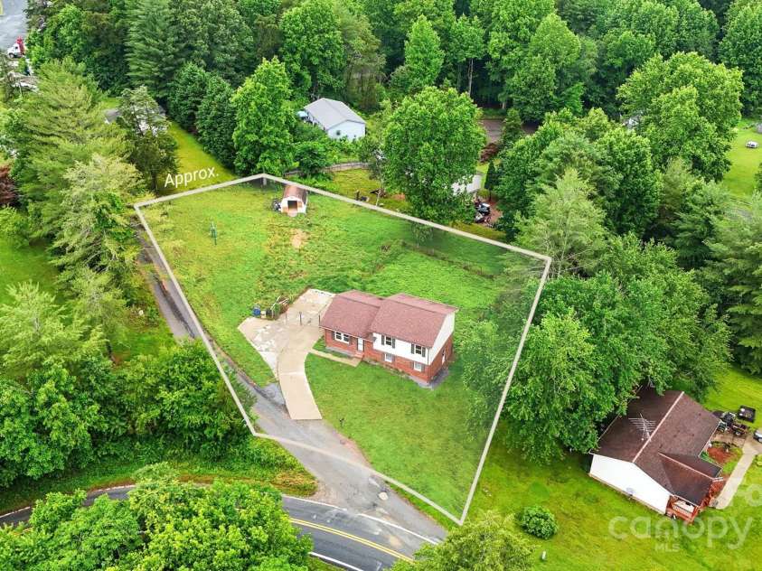 3404 Sheely Road, Lenoir, NC 28645.  MLS# CAR4270349, YatesRealty ID 25798. 