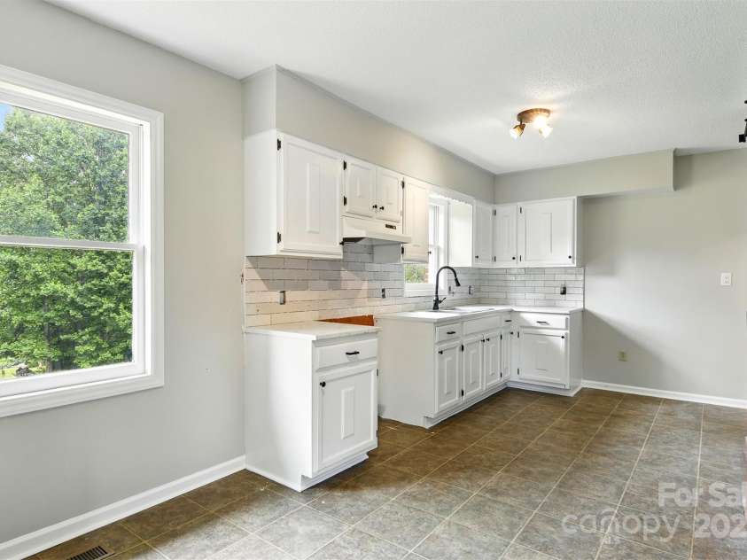 3404 Sheely Road, Lenoir, NC 28645.  MLS# CAR4270349, YatesRealty ID 25798. 