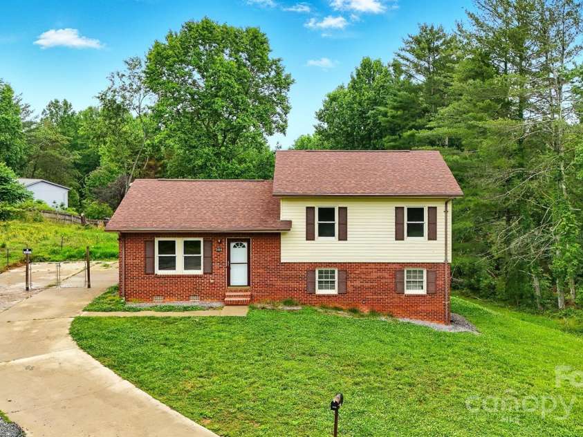 3404 Sheely Road, Lenoir, NC 28645.  MLS# CAR4270349, YatesRealty ID 25798. 