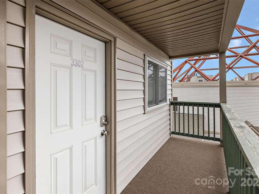 301 Pinnacle Inn Road, Beech Mountain, NC 28604.  MLS# CAR4245812, YatesRealty ID 258. End Unit - Close to Amenities