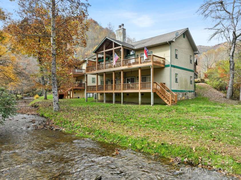 688 Olympic Drive, Whittier, NC 28789.  MLS# CAR4198933, YatesRealty ID 258. 