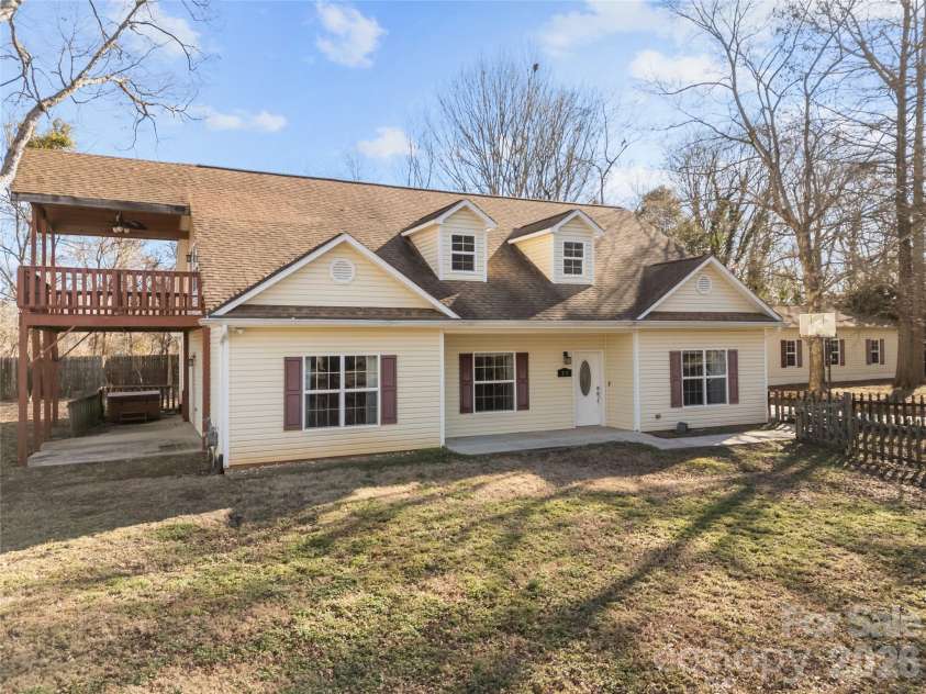 165 Franklin Church Drive, Salisbury, NC 28147.  MLS# CAR4346368, YatesRealty ID 2580. 