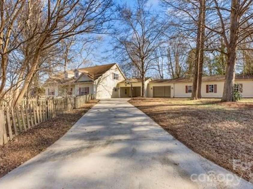 165 Franklin Church Drive, Salisbury, NC 28147.  MLS# CAR4346368, YatesRealty ID 2580. 