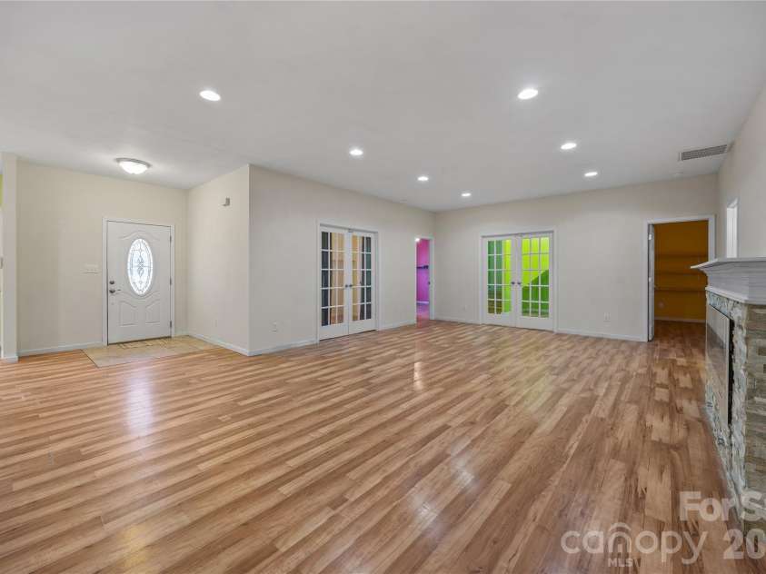 165 Franklin Church Drive, Salisbury, NC 28147.  MLS# CAR4346368, YatesRealty ID 2580. 