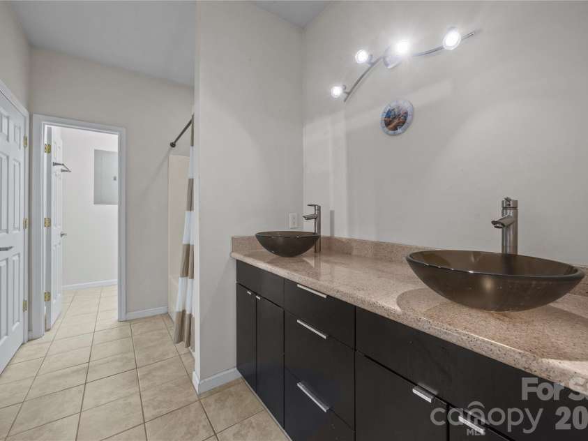 165 Franklin Church Drive, Salisbury, NC 28147.  MLS# CAR4346368, YatesRealty ID 2580. 