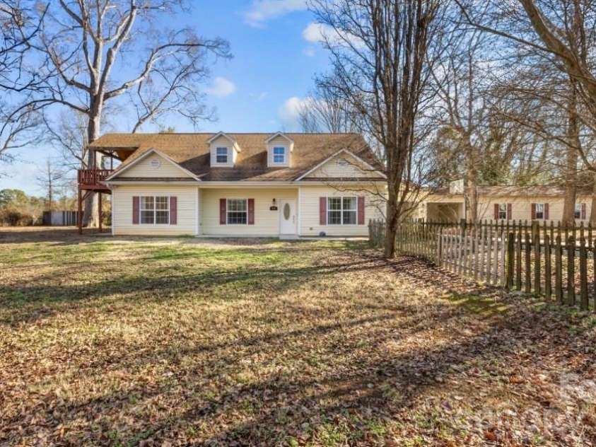 165 Franklin Church Drive, Salisbury, NC 28147.  MLS# CAR4346368, YatesRealty ID 2580. 