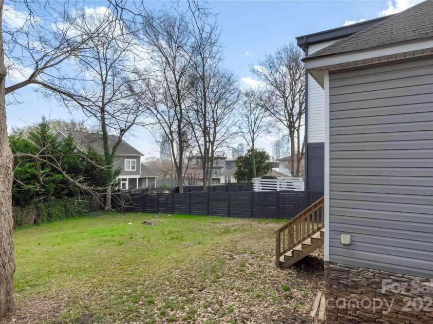 314 Flint Street, Charlotte, NC 28216.  MLS# CAR4231388, YatesRealty ID 2580. 