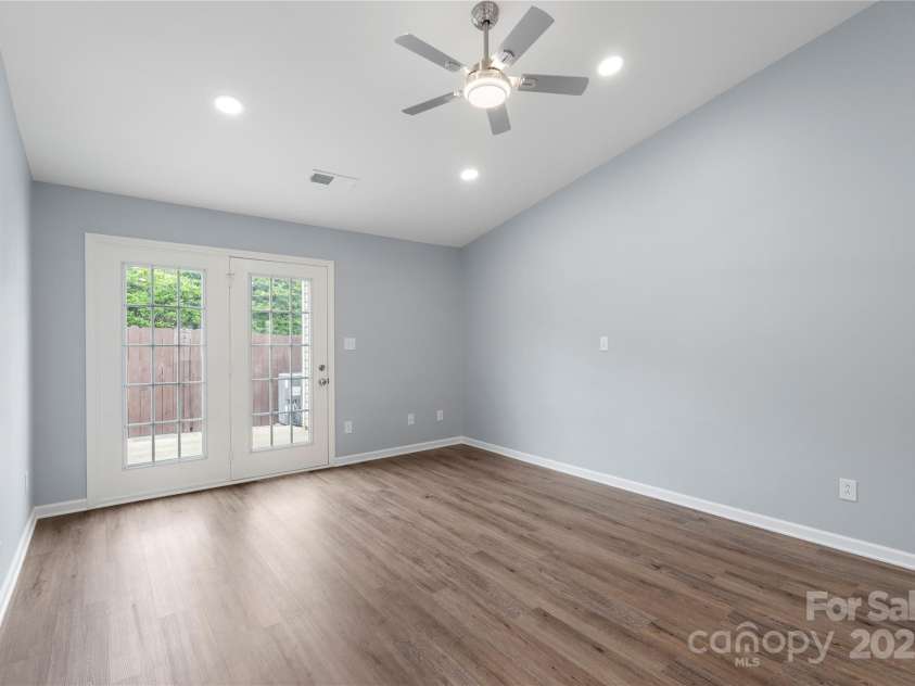 2045 Pin Oak Place, Cramerton, NC 28032.  MLS# CAR4268486, YatesRealty ID 25800. Living room