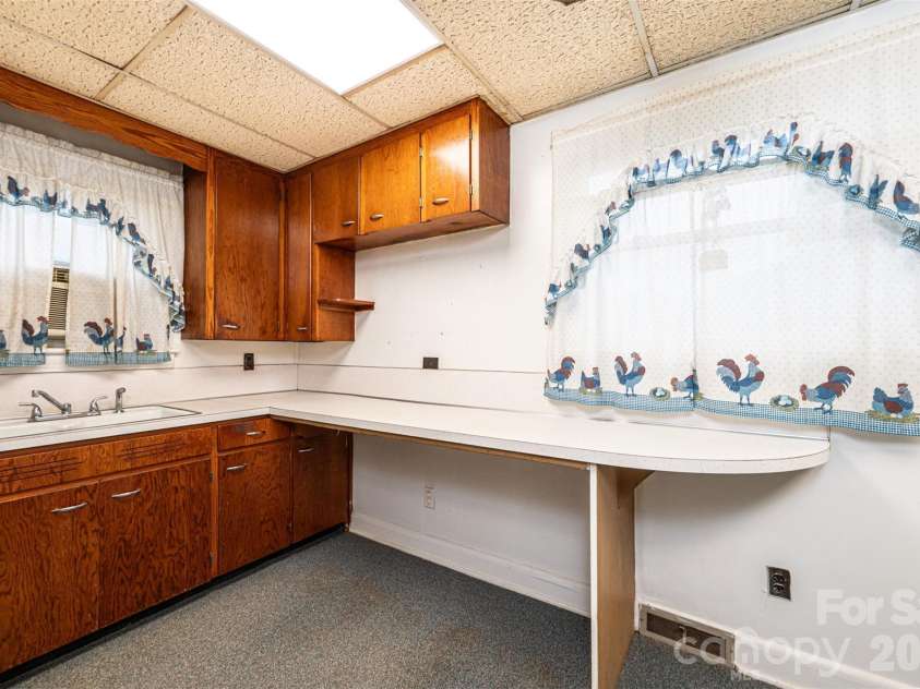 408 US Hwy 70A E Highway, Hildebran, NC 28637.  MLS# CAR4382969, YatesRealty ID 25800. Kitchen