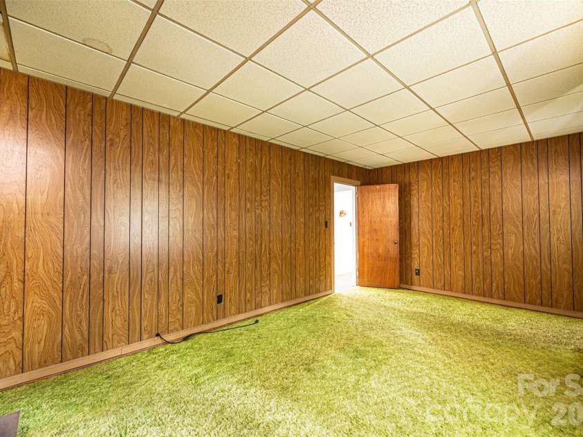 408 US Hwy 70A E Highway, Hildebran, NC 28637.  MLS# CAR4382969, YatesRealty ID 25800. Living Room