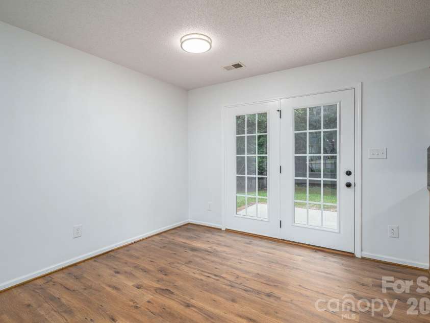 304 Springhill Lane, Maiden, NC 28650.  MLS# CAR4386880, YatesRealty ID 25801. Dining Area