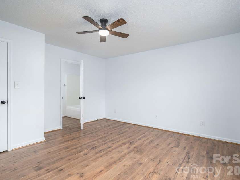 304 Springhill Lane, Maiden, NC 28650.  MLS# CAR4386880, YatesRealty ID 25801. Primary Bedroom