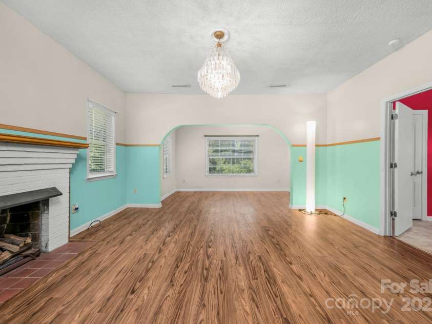 4200 Mineral Avenue, Winston Salem, NC 27105.  MLS# CAR4277026, YatesRealty ID 25801. 