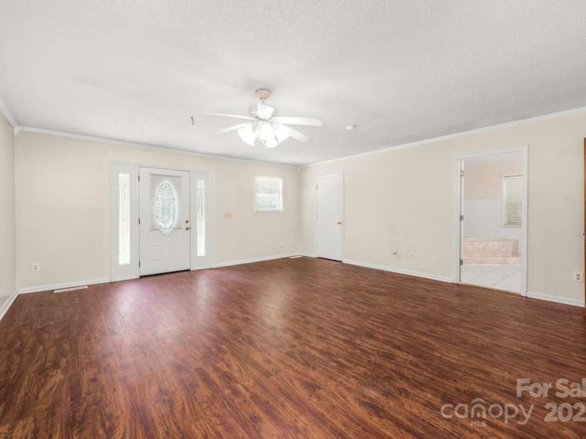 4200 Mineral Avenue, Winston Salem, NC 27105.  MLS# CAR4277026, YatesRealty ID 25801. 