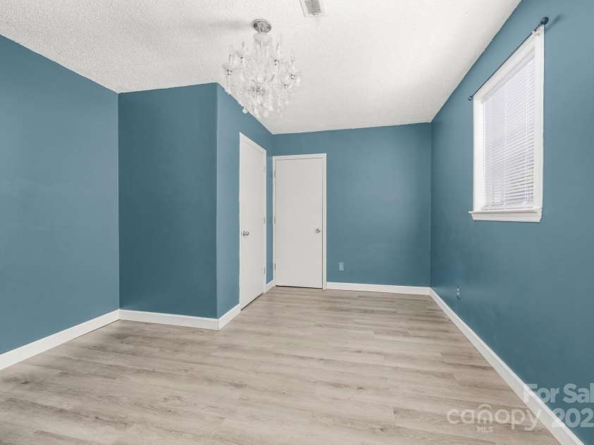 4200 Mineral Avenue, Winston Salem, NC 27105.  MLS# CAR4277026, YatesRealty ID 25801. 