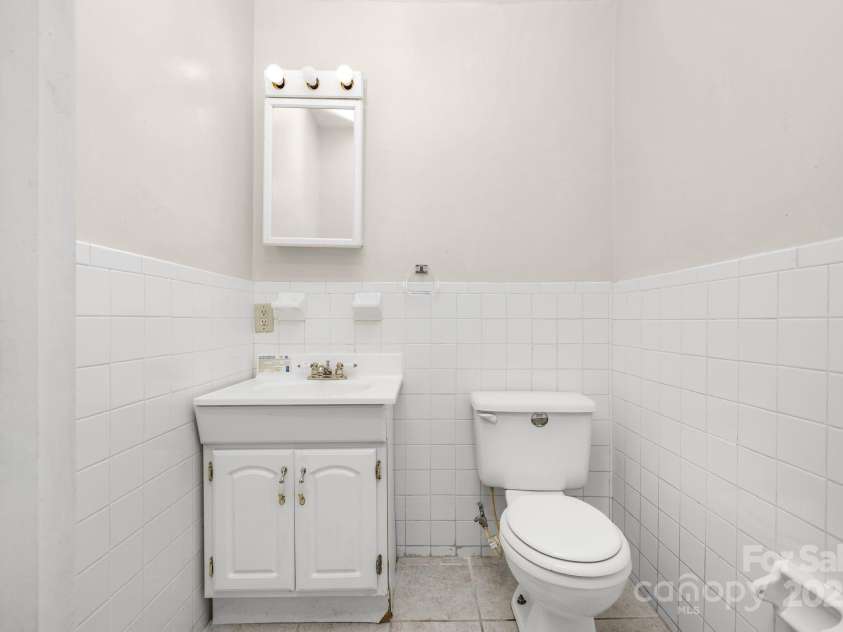 4200 Mineral Avenue, Winston Salem, NC 27105.  MLS# CAR4277026, YatesRealty ID 25801. 