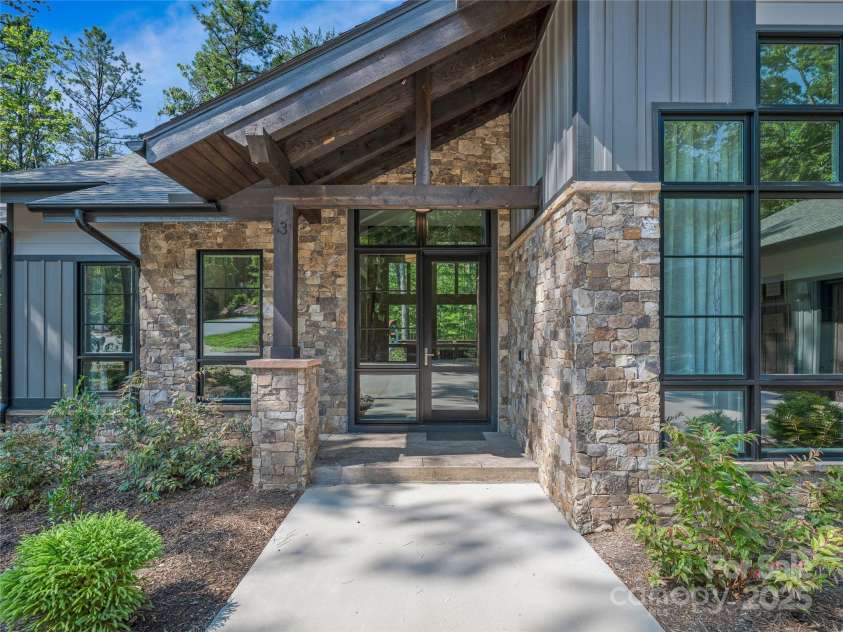 3 Nestlewood Drive, Arden, NC 28704.  MLS# CAR4272501, YatesRealty ID 25802. 