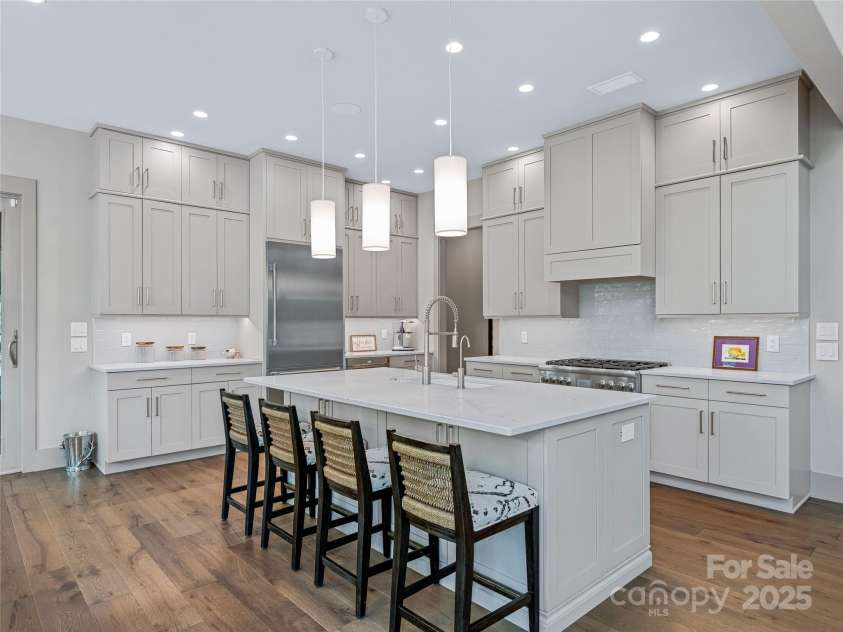 3 Nestlewood Drive, Arden, NC 28704.  MLS# CAR4272501, YatesRealty ID 25802. 