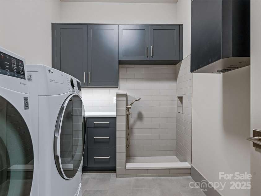 3 Nestlewood Drive, Arden, NC 28704.  MLS# CAR4272501, YatesRealty ID 25802. 