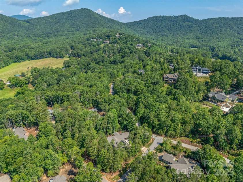 3 Nestlewood Drive, Arden, NC 28704.  MLS# CAR4272501, YatesRealty ID 25802. 