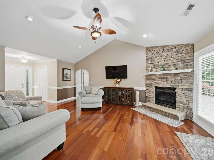 3422 Bay Drive, Granite Falls, NC 28630.  MLS# CAR4381649, YatesRealty ID 25802. 