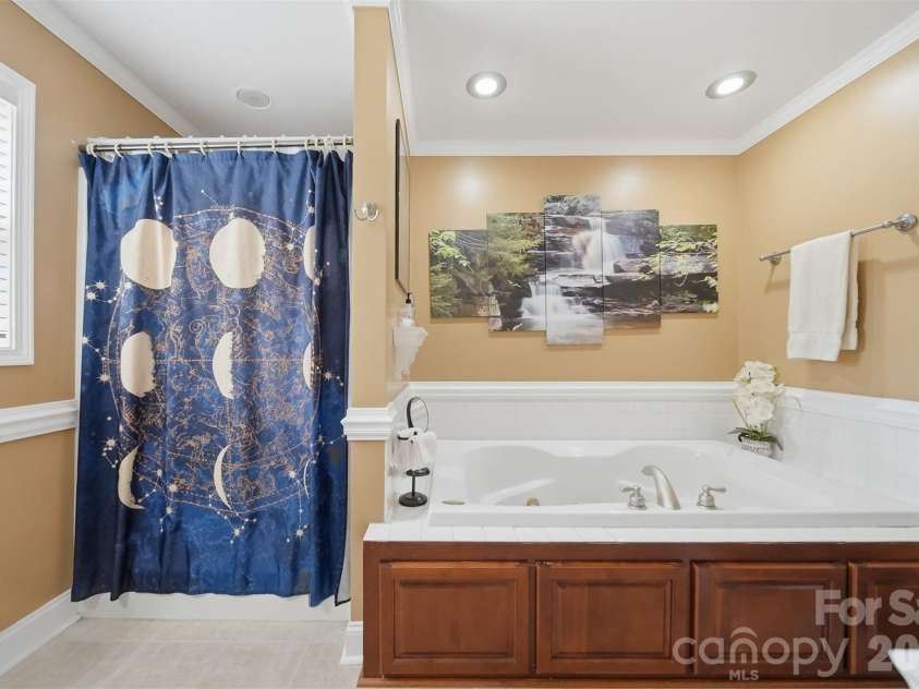 3422 Bay Drive, Granite Falls, NC 28630.  MLS# CAR4381649, YatesRealty ID 25802. 