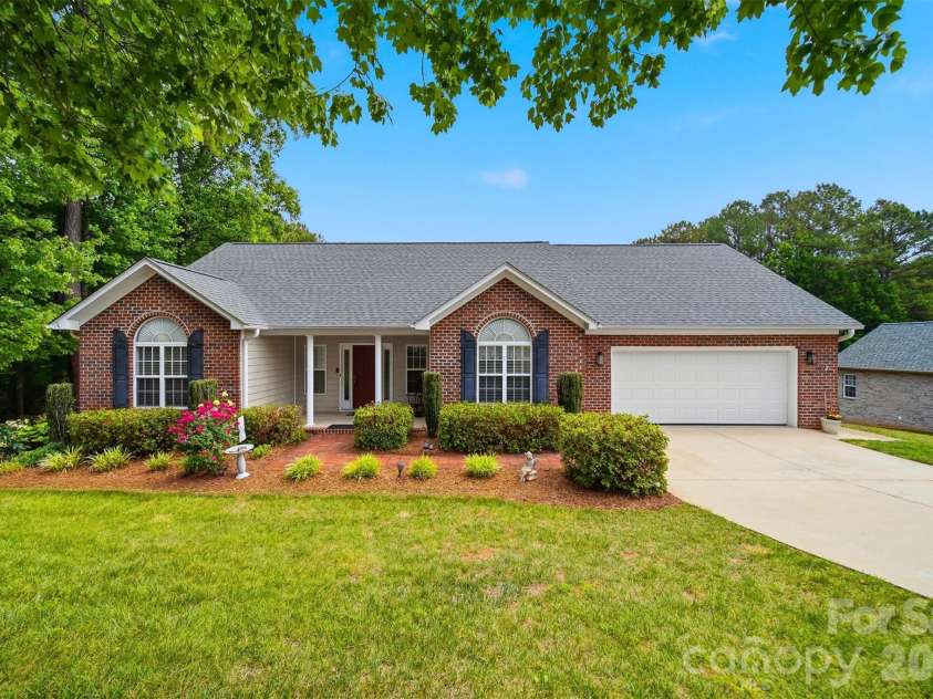 3422 Bay Drive, Granite Falls, NC 28630.  MLS# CAR4381649, YatesRealty ID 25802. 