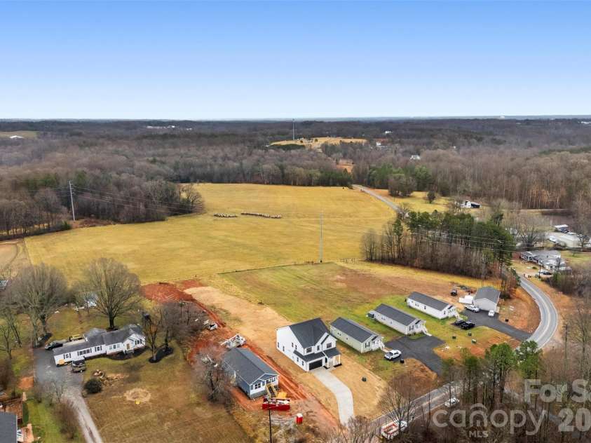 551 Perry Road, Troutman, NC 28166.  MLS# CAR4386907, YatesRealty ID 25803. 