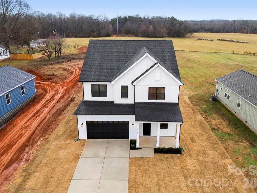 551 Perry Road, Troutman, NC 28166.  MLS# CAR4386907, YatesRealty ID 25803. 