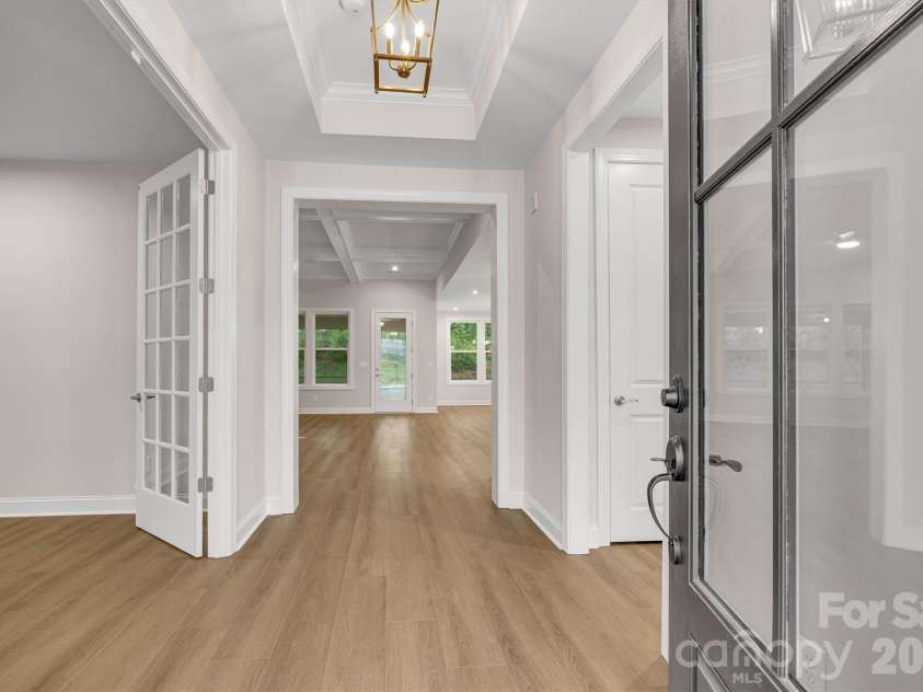 13417 Cozy Court, Charlotte, NC 28215.  MLS# CAR4386909, YatesRealty ID 25804. 