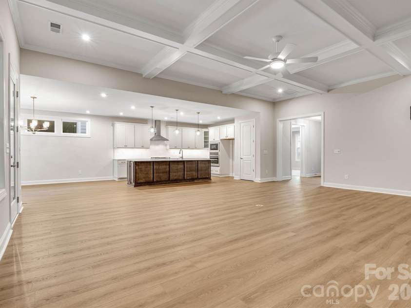 13417 Cozy Court, Charlotte, NC 28215.  MLS# CAR4386909, YatesRealty ID 25804. 